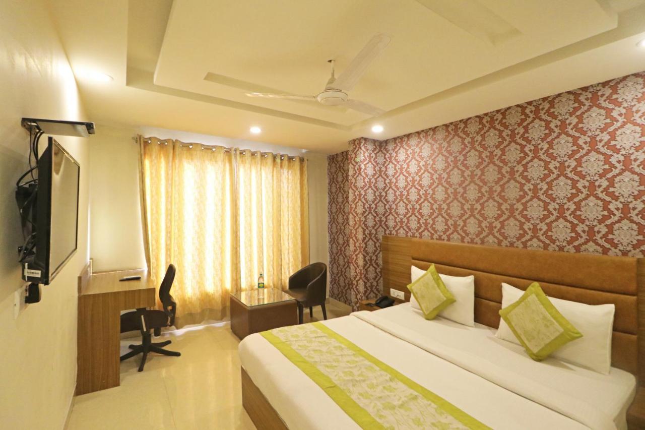 Hotel Ronit Royal Delhi Airport By D'Capitol New Delhi Exterior photo