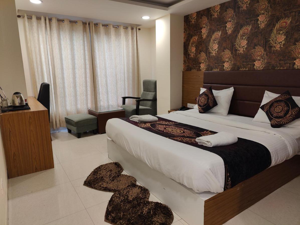 Hotel Ronit Royal Delhi Airport By D'Capitol New Delhi Exterior photo