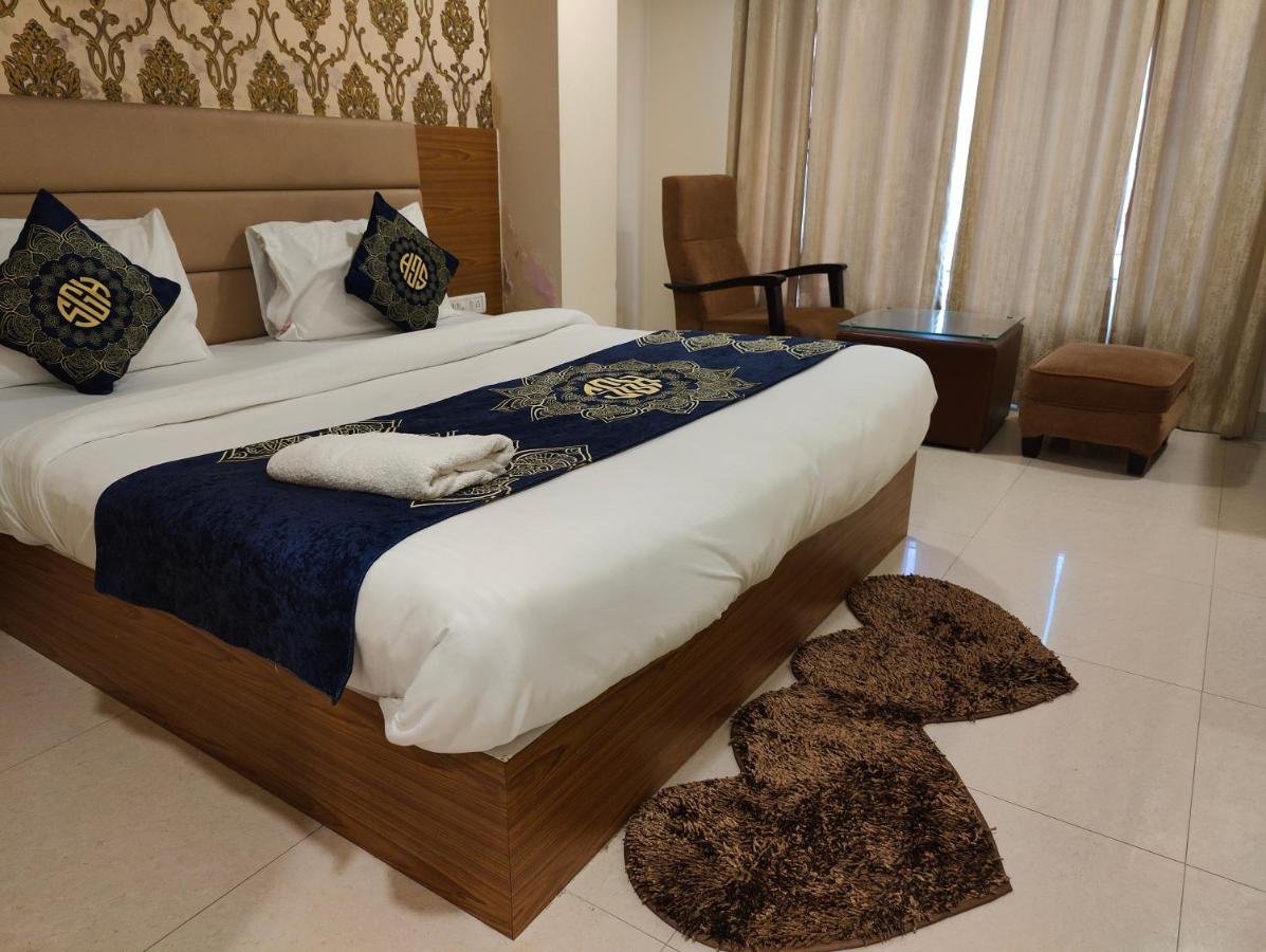 Hotel Ronit Royal Delhi Airport By D'Capitol New Delhi Exterior photo