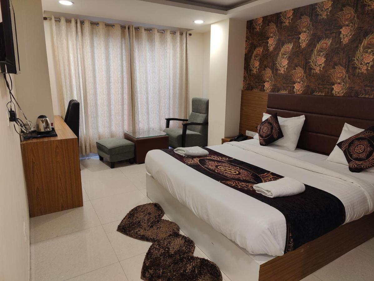 Hotel Ronit Royal Delhi Airport By D'Capitol New Delhi Exterior photo