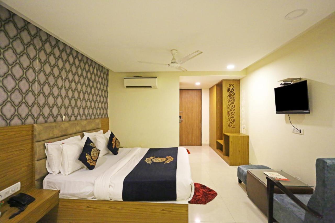 Hotel Ronit Royal Delhi Airport By D'Capitol New Delhi Exterior photo