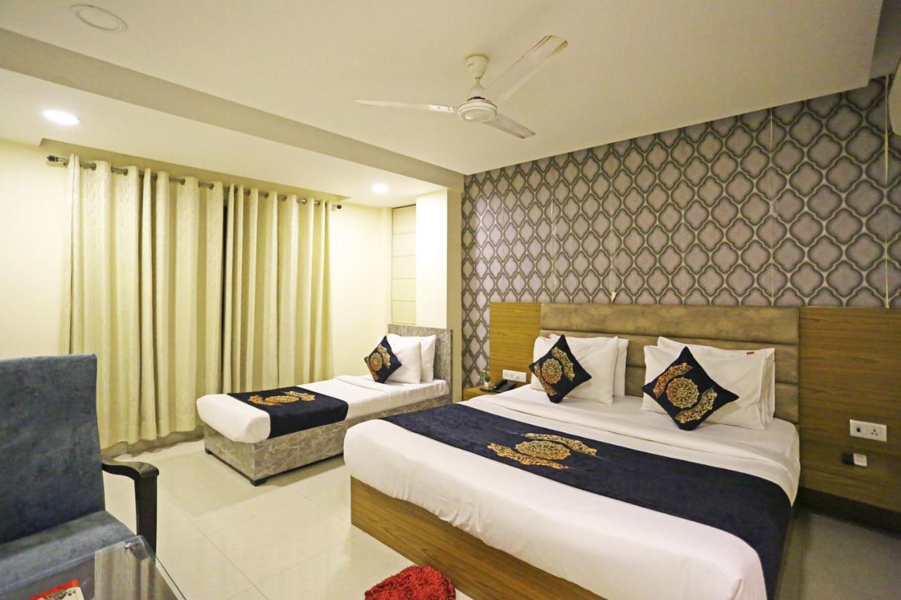 Hotel Ronit Royal Delhi Airport By D'Capitol New Delhi Exterior photo