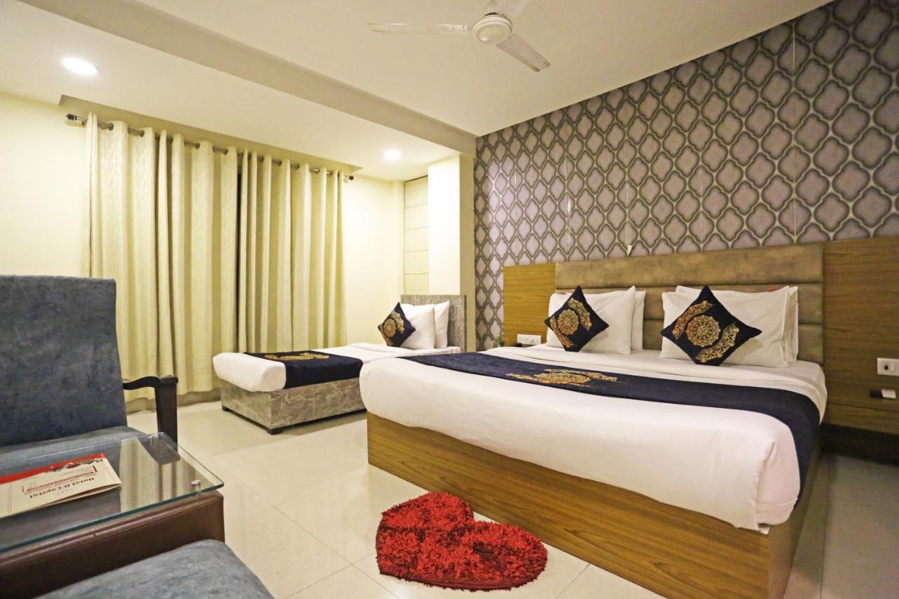 Hotel Ronit Royal Delhi Airport By D'Capitol New Delhi Exterior photo