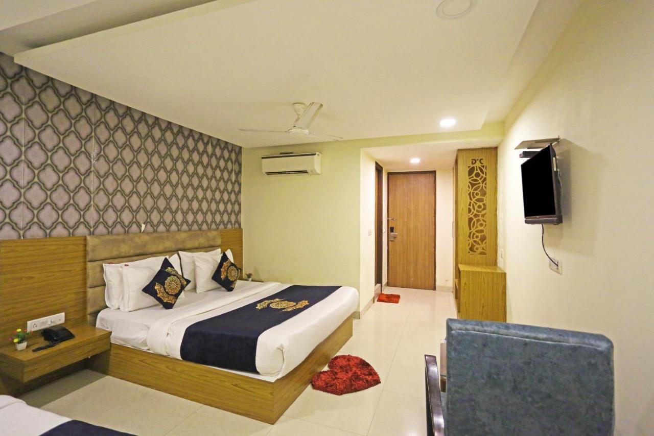 Hotel Ronit Royal Delhi Airport By D'Capitol New Delhi Exterior photo