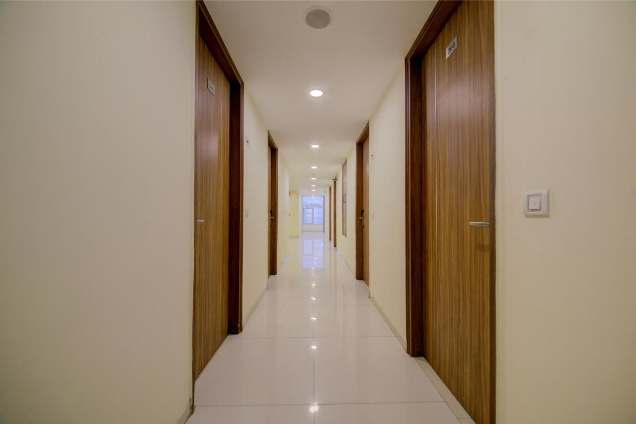 Hotel Ronit Royal Delhi Airport By D'Capitol New Delhi Exterior photo