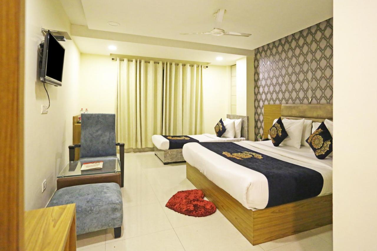 Hotel Ronit Royal Delhi Airport By D'Capitol New Delhi Exterior photo